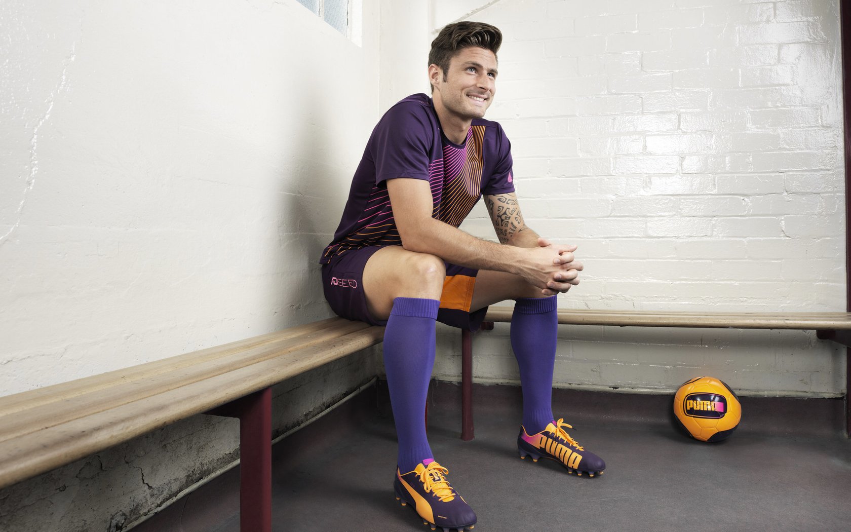 “马科斯·梅特罗的强悍防守与精妙进攻，为阿根廷美洲狮队注入强大力量”