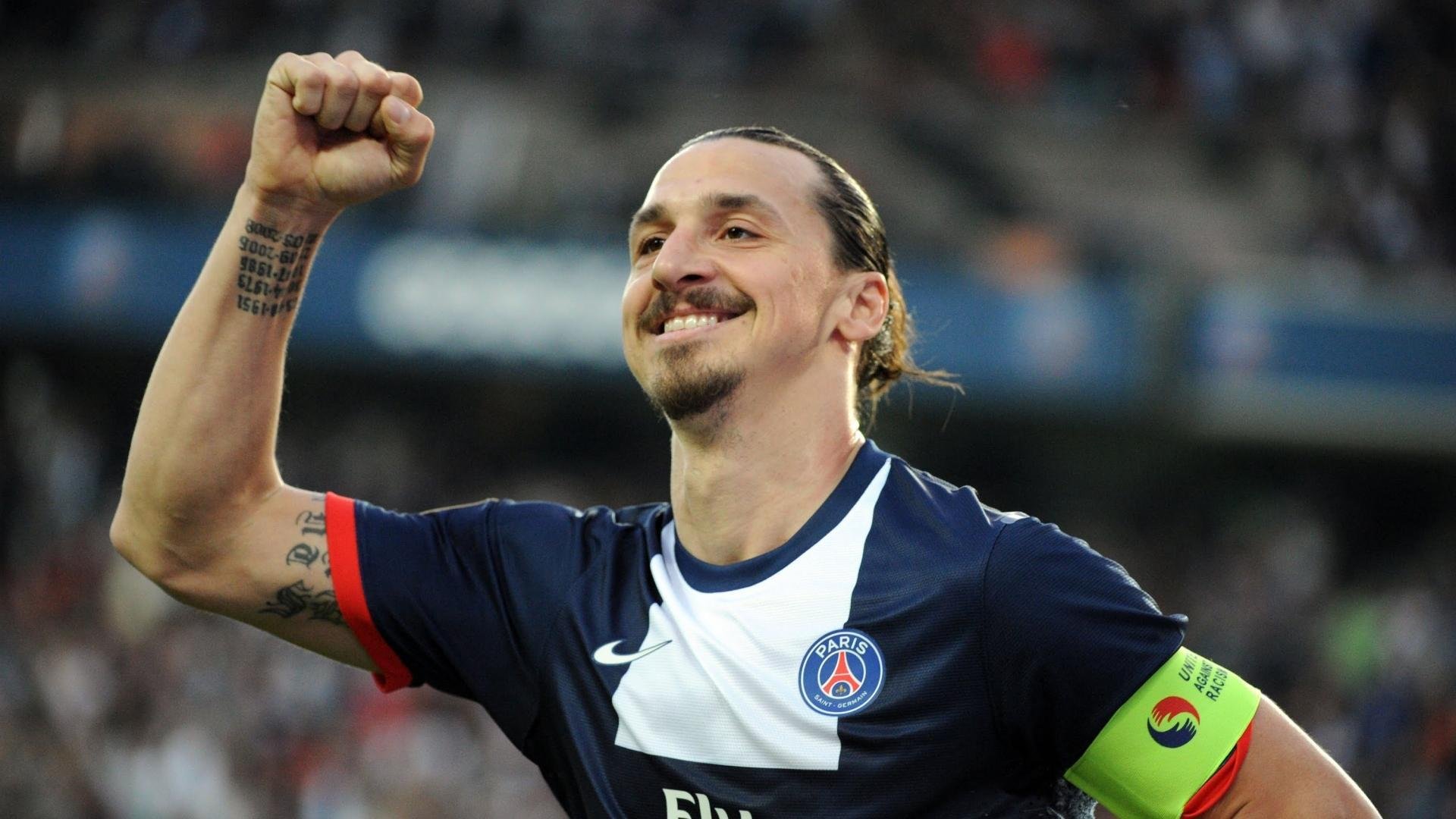 押上家底，雷军揭秘玄戒芯片及造车的创新历程